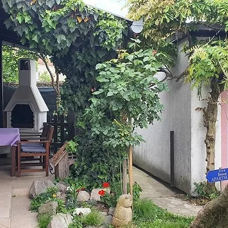 Apartman Ksenija Ðakovo Esterno foto